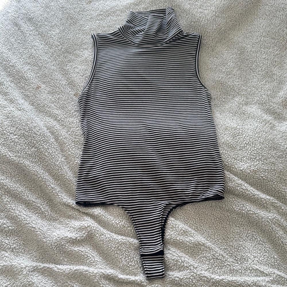 BCBG Gray Sleeveless Fitted Bodysuit
